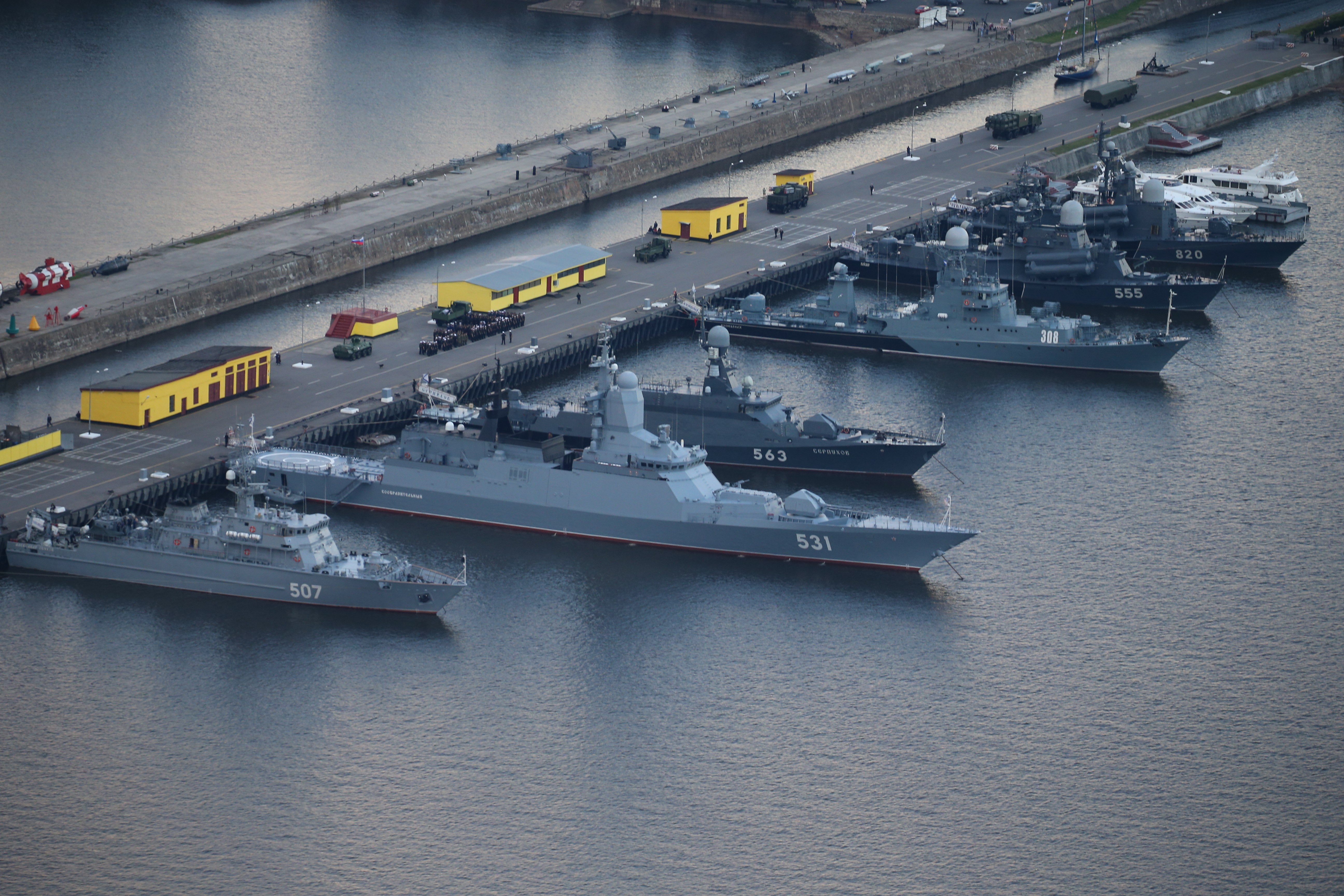 Russian ships. МПК Казанец столкновение. База ВМФ РФ. Современный российский флот. Современные российские корабли.