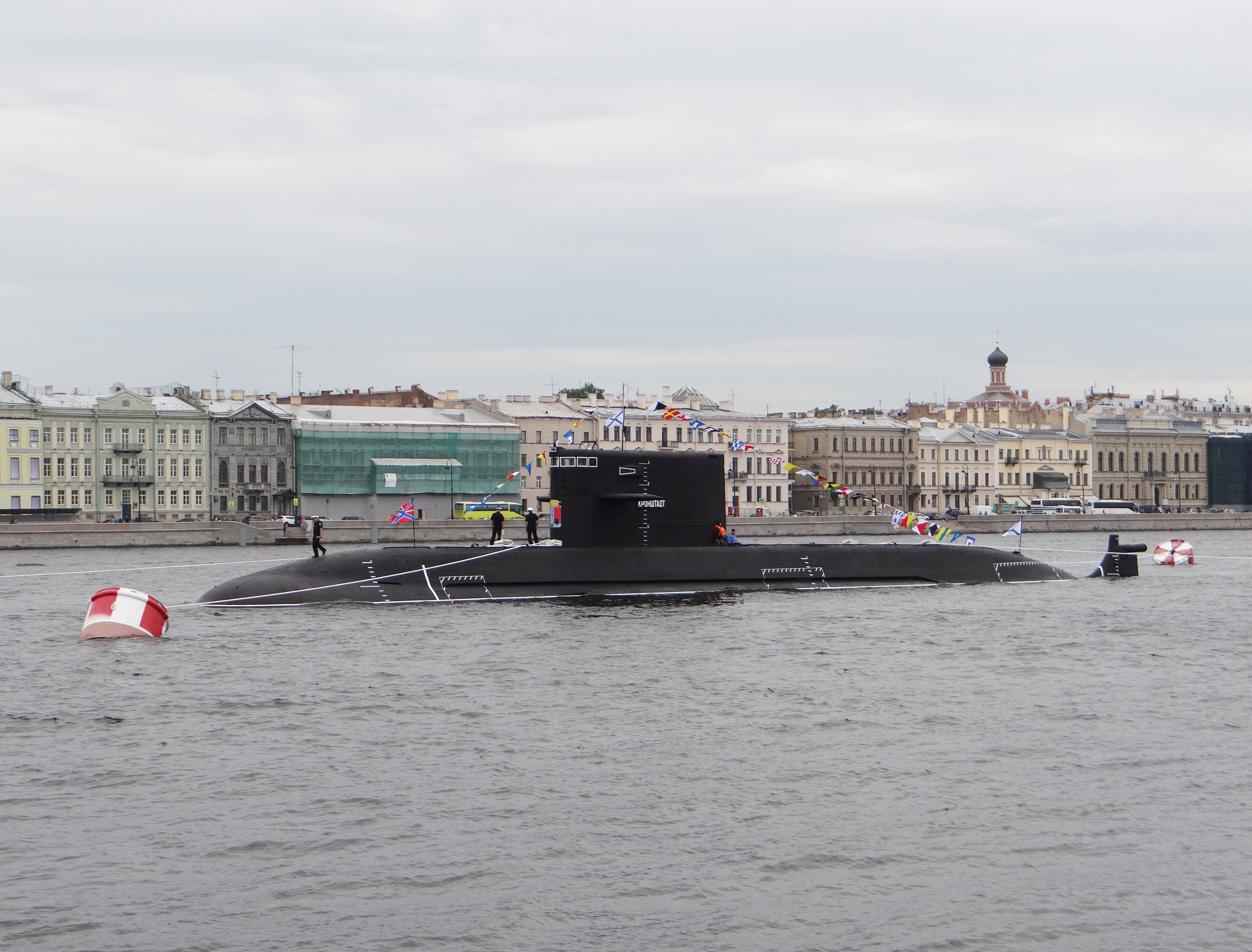 Подводная лодка санкт петербург. Подводная лодка Великие Луки проекта 677. Подводная лодка Великие Луки проекта 677 где служит.